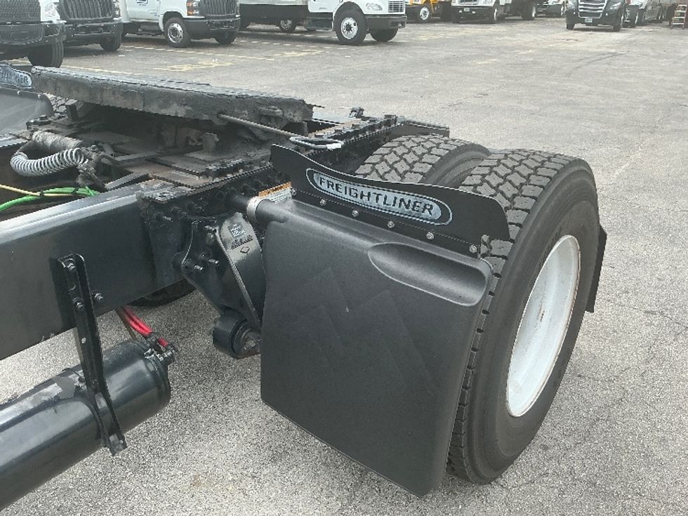 Day Cab Tractor-Heavy Duty Tractors-Freightliner-2019-T12642ST-Medley-FL-120,972\n\t\tmiles-$ 54,250 - Image 17