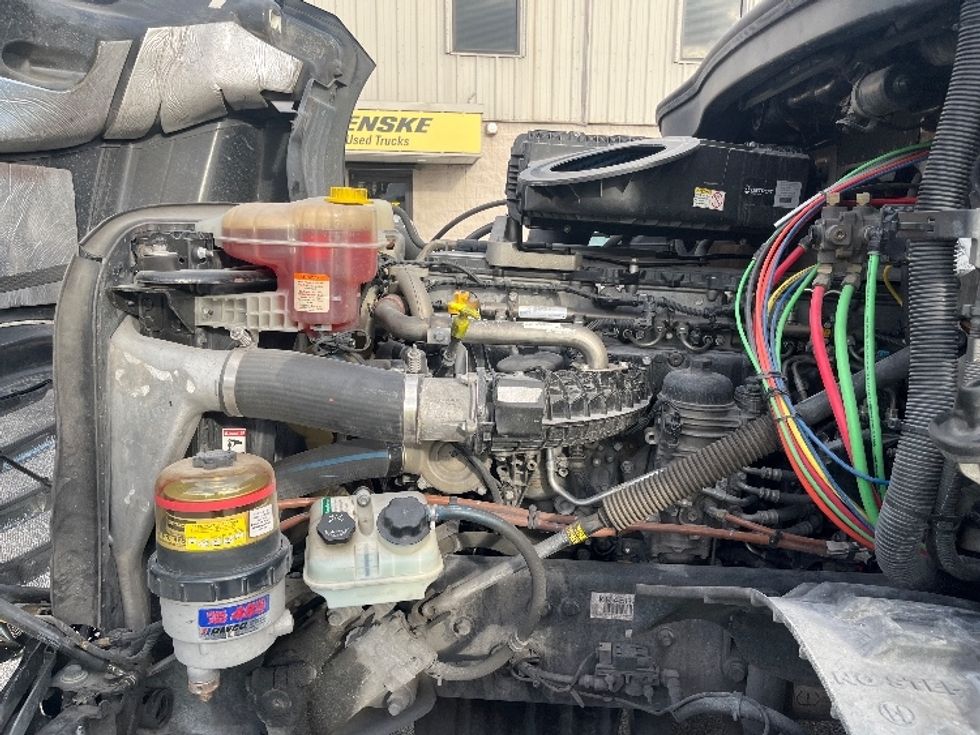 Day Cab Tractor-Heavy Duty Tractors-Freightliner-2019-T12642ST-Medley-FL-121,212\n\t\tmiles-$ 50,250 - Image 16