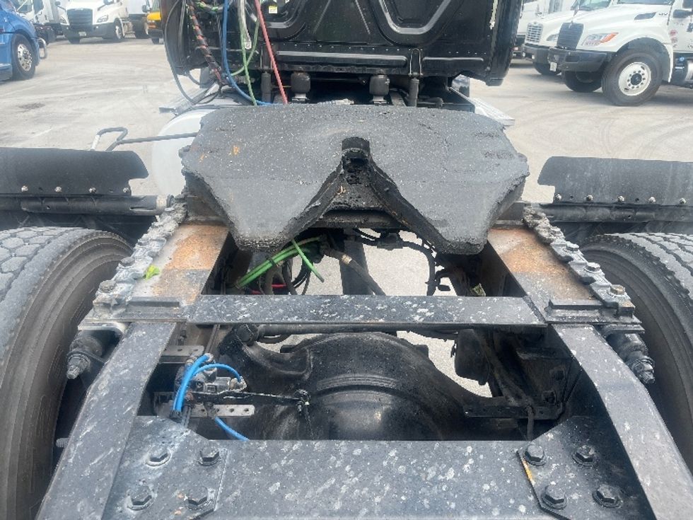 Day Cab Tractor-Heavy Duty Tractors-Freightliner-2019-T12642ST-Medley-FL-135,248\n\t\tmiles-$ 50,250 - Image 6