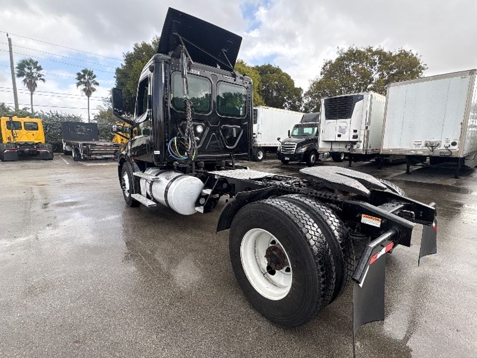 Day Cab Tractor-Heavy Duty Tractors-Freightliner-2019-T12642ST-Medley-FL-141,929\n\t\tmiles-$ 43,750 - Image 5