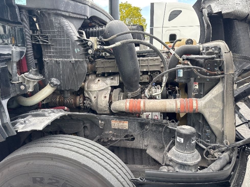 Day Cab Tractor-Heavy Duty Tractors-Freightliner-2019-T12642ST-Medley-FL-144,638\n\t\tmiles-$ 50,000 - Image 15