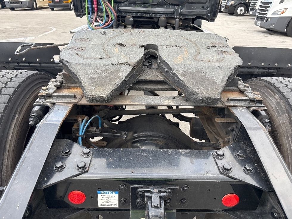 Day Cab Tractor-Heavy Duty Tractors-Freightliner-2019-T12642ST-Medley-FL-144,638\n\t\tmiles-$ 50,000 - Image 6