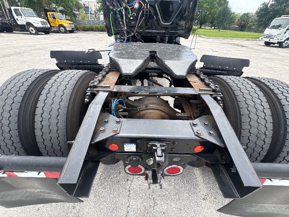 Day Cab Tractor-Heavy Duty Tractors-Freightliner-2019-T12642ST-Medley-FL-148,313\n\t\tmiles-$ 44,500 - Image 6