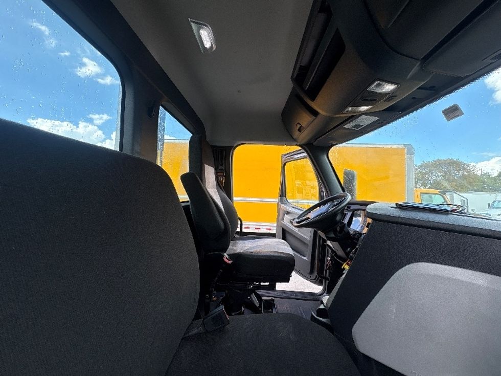 Day Cab Tractor-Heavy Duty Tractors-Freightliner-2019-T12642ST-Medley-FL-151,298\n\t\tmiles-$ 43,750 - Image 14