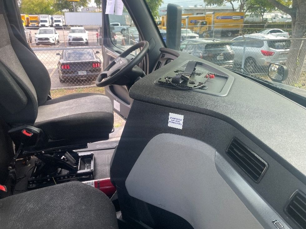 Day Cab Tractor-Heavy Duty Tractors-Freightliner-2019-T12642ST-Medley-FL-167,932\n\t\tmiles-$ 44,500 - Image 14