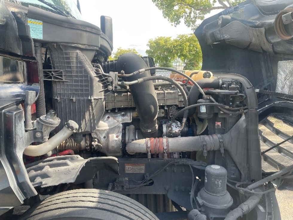 Day Cab Tractor-Heavy Duty Tractors-Freightliner-2019-T12642ST-Medley-FL-167,932\n\t\tmiles-$ 44,500 - Image 15