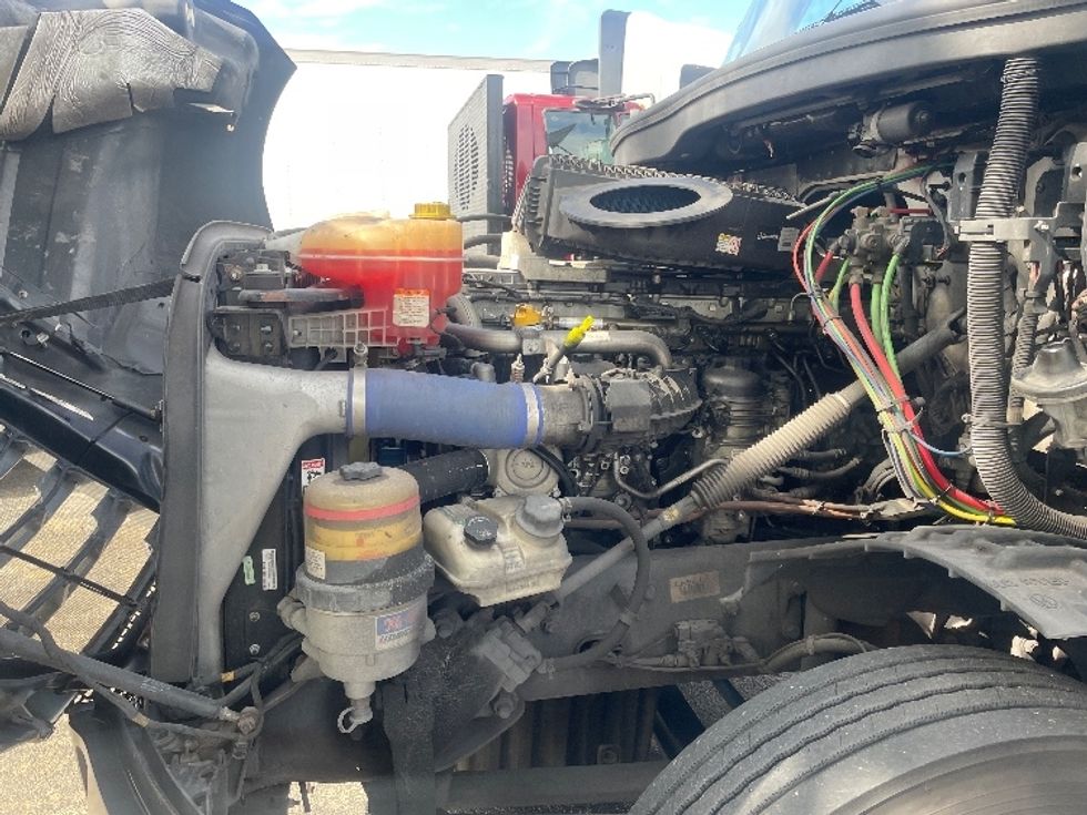 Day Cab Tractor-Heavy Duty Tractors-Freightliner-2019-T12642ST-Medley-FL-167,932\n\t\tmiles-$ 44,500 - Image 16