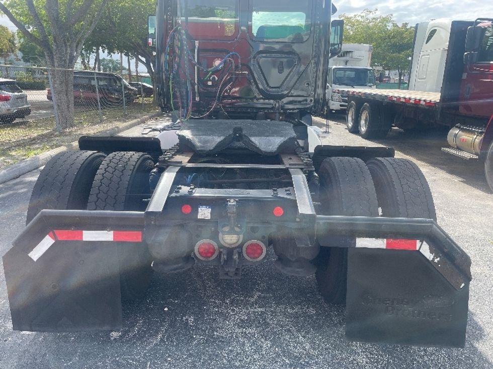 Day Cab Tractor-Heavy Duty Tractors-Freightliner-2019-T12642ST-Medley-FL-167,932\n\t\tmiles-$ 44,500 - Image 6