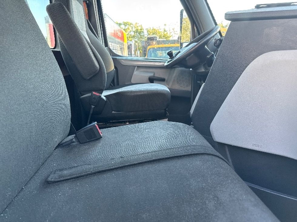 Day Cab Tractor-Heavy Duty Tractors-Freightliner-2019-T12642ST-Medley-FL-178,874\n\t\tmiles-$ 43,750 - Image 13