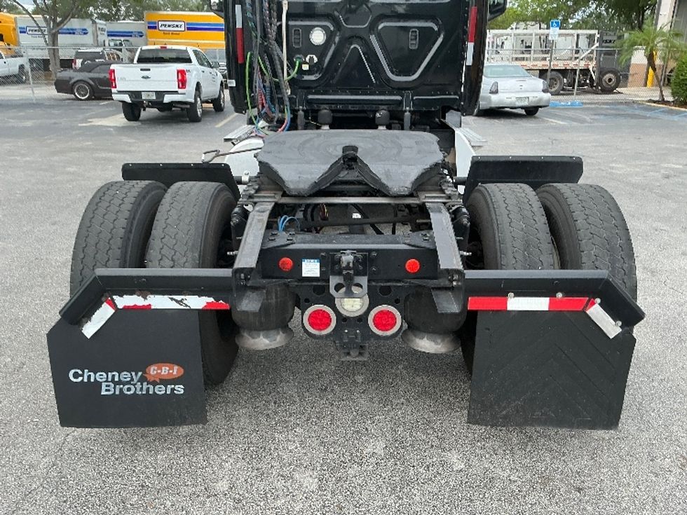 Day Cab Tractor-Heavy Duty Tractors-Freightliner-2019-T12642ST-Medley-FL-205,701\n\t\tmiles-$ 49,500 - Image 6