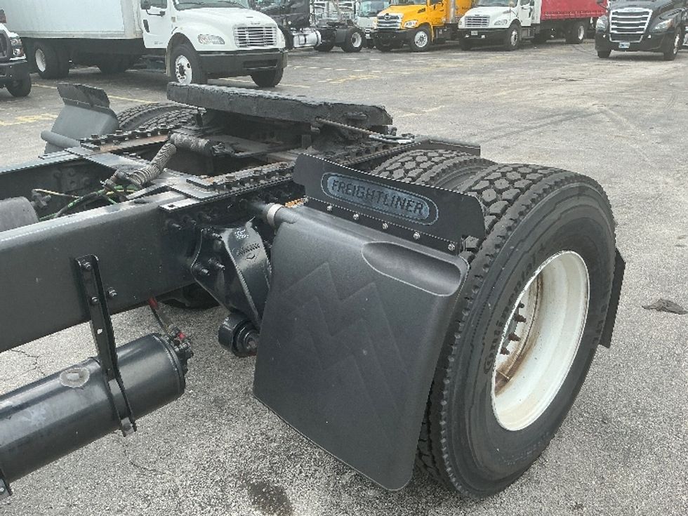 Day Cab Tractor-Heavy Duty Tractors-Freightliner-2019-T12642ST-Medley-FL-208,026\n\t\tmiles-$ 49,500 - Image 17