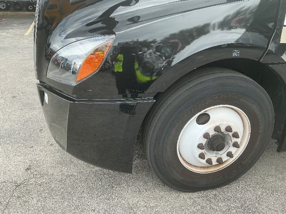 Day Cab Tractor-Heavy Duty Tractors-Freightliner-2019-T12642ST-Medley-FL-208,026\n\t\tmiles-$ 49,500 - Image 21