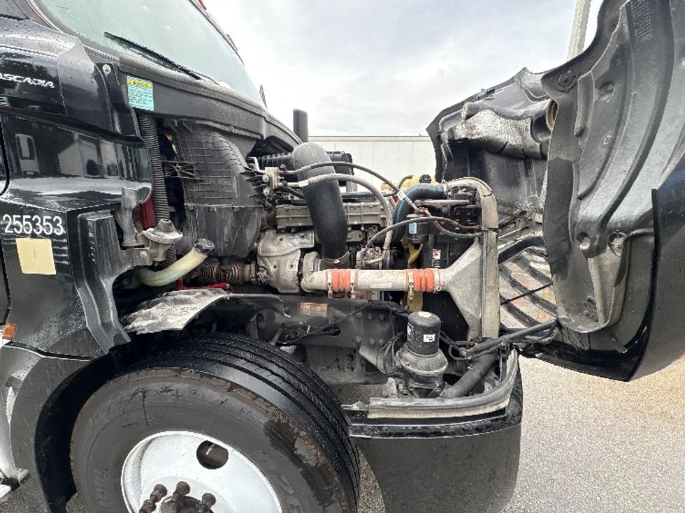 Day Cab Tractor-Heavy Duty Tractors-Freightliner-2019-T12642ST-Medley-FL-235,152\n\t\tmiles-$ 42,500 - Image 15