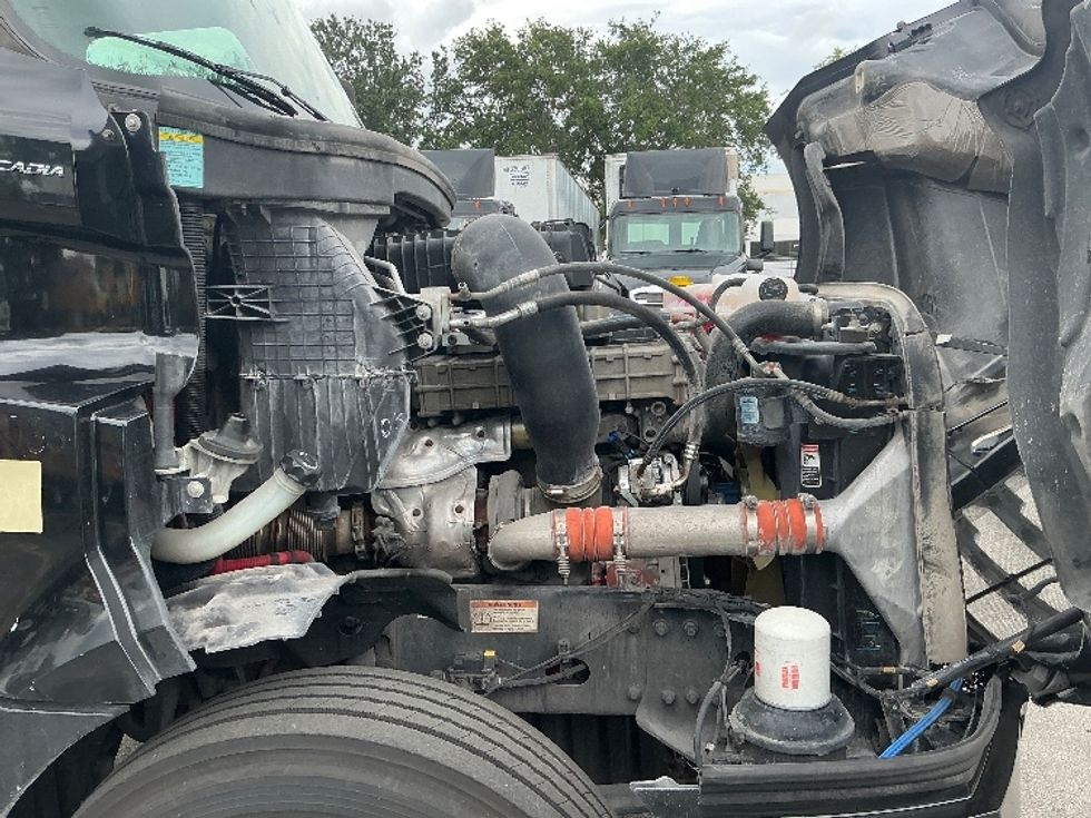 Day Cab Tractor-Heavy Duty Tractors-Freightliner-2019-T12642ST-Medley-FL-256,351\n\t\tmiles-$ 34,500 - Image 15