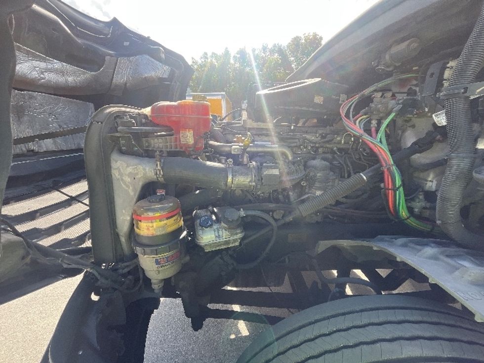 Day Cab Tractor-Heavy Duty Tractors-Freightliner-2019-T12642ST-Medley-FL-265,583\n\t\tmiles-$ 43,250 - Image 16