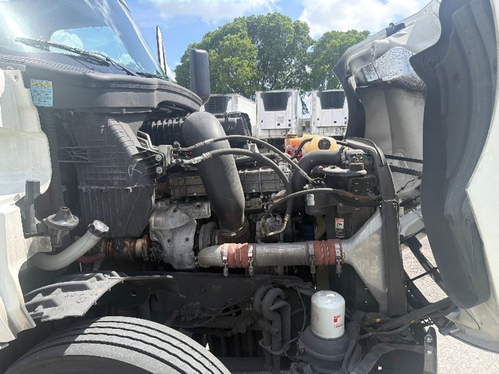 Day Cab Tractor-Heavy Duty Tractors-Freightliner-2019-T12642ST-Medley-FL-506,699\n\t\tmiles-$ 27,000 - Image 15
