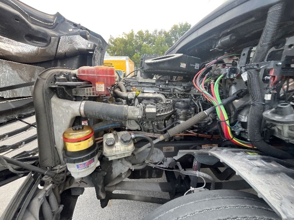 Day Cab Tractor-Heavy Duty Tractors-Freightliner-2019-T12642ST-Medley-FL-86,654\n\t\tmiles-$ 50,250 - Image 16