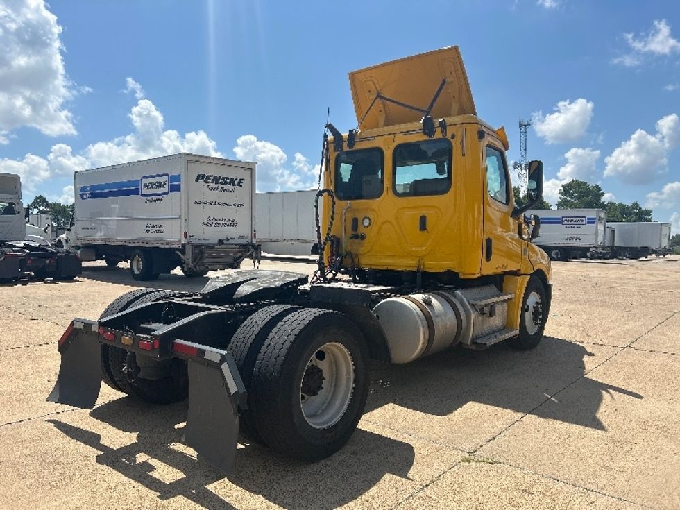 Day Cab Tractor-Heavy Duty Tractors-Freightliner-2019-T12642ST-Memphis-TN-388,042\n\t\tmiles-$ 36,500 - Image 7