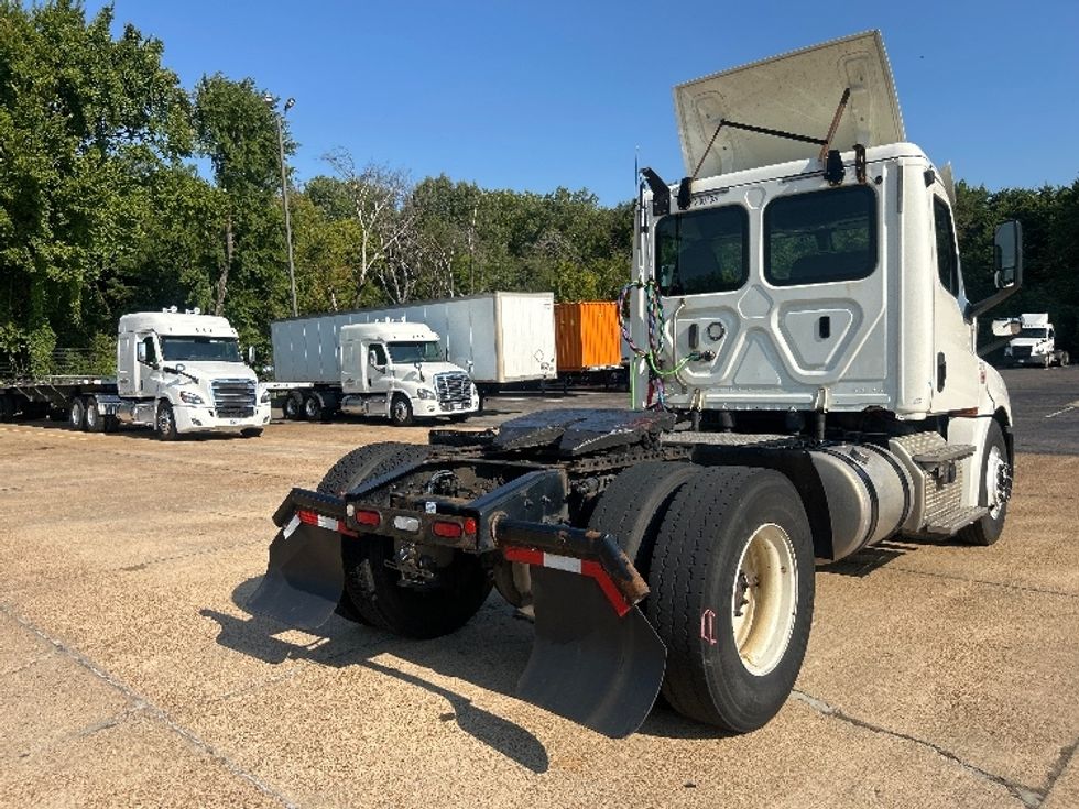 Day Cab Tractor-Heavy Duty Tractors-Freightliner-2019-T12642ST-Memphis-TN-556,931\n\t\tmiles-$ 30,750 - Image 7