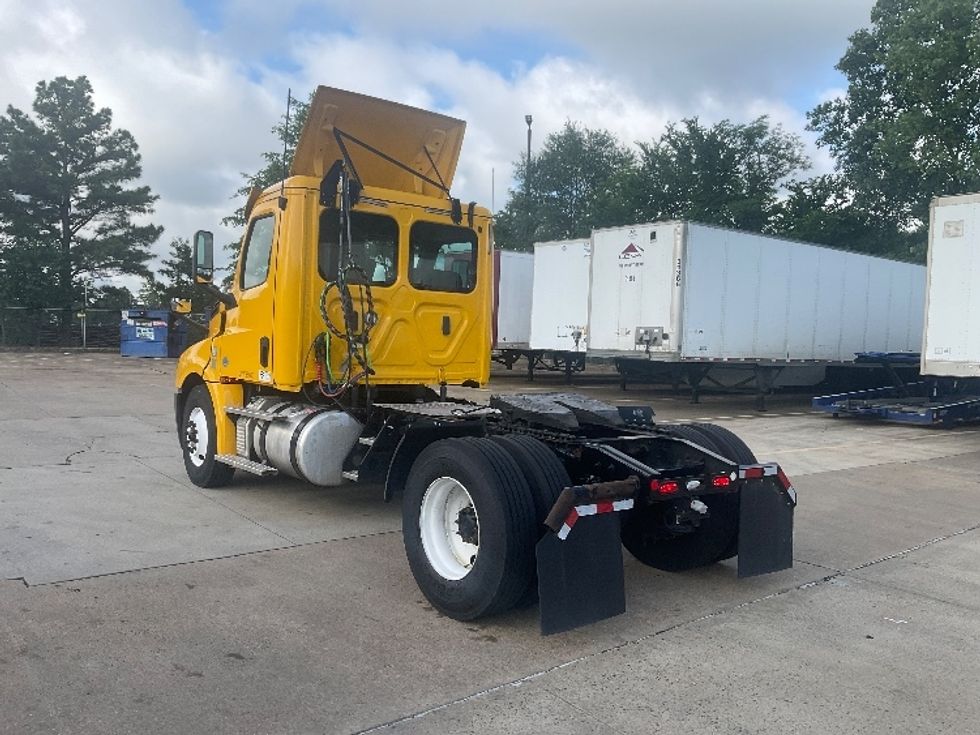 Day Cab Tractor-Heavy Duty Tractors-Freightliner-2019-T12642ST-Memphis-TN-580,136\n\t\tmiles-$ 24,750 - Image 5