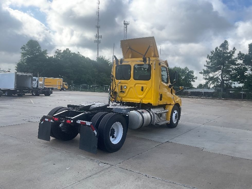 Day Cab Tractor-Heavy Duty Tractors-Freightliner-2019-T12642ST-Memphis-TN-580,136\n\t\tmiles-$ 24,750 - Image 7