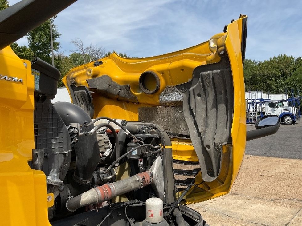 Day Cab Tractor-Heavy Duty Tractors-Freightliner-2019-T12642ST-Memphis-TN-742,628\n\t\tmiles-$ 22,500 - Image 15