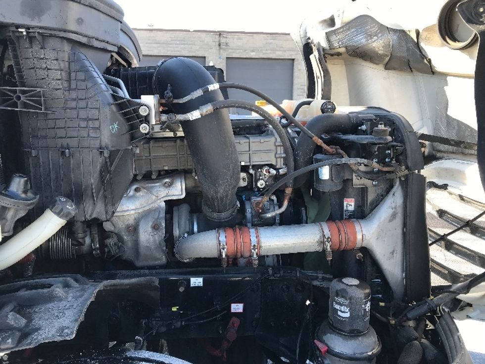 Day Cab Tractor-Heavy Duty Tractors-Freightliner-2019-T12642ST-Milwaukee-WI-491,497\n\t\tmiles-$ 35,750 - Image 15