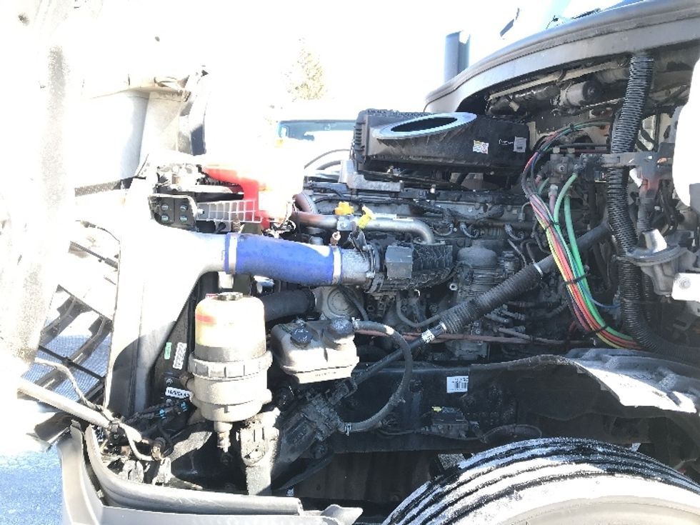 Day Cab Tractor-Heavy Duty Tractors-Freightliner-2019-T12642ST-Milwaukee-WI-491,497\n\t\tmiles-$ 35,750 - Image 16