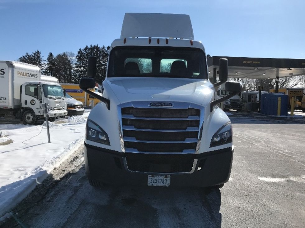 Day Cab Tractor-Heavy Duty Tractors-Freightliner-2019-T12642ST-Milwaukee-WI-491,497\n\t\tmiles-$ 35,750 - Image 2