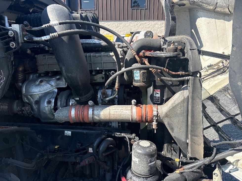 Day Cab Tractor-Heavy Duty Tractors-Freightliner-2019-T12642ST-Montgomery-NY-381,269\n\t\tmiles-$ 36,750 - Image 14
