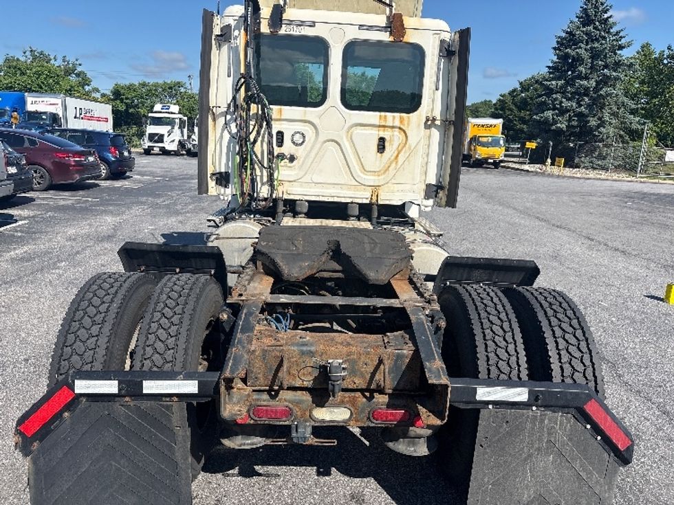 Day Cab Tractor-Heavy Duty Tractors-Freightliner-2019-T12642ST-Montgomery-NY-381,269\n\t\tmiles-$ 36,750 - Image 6