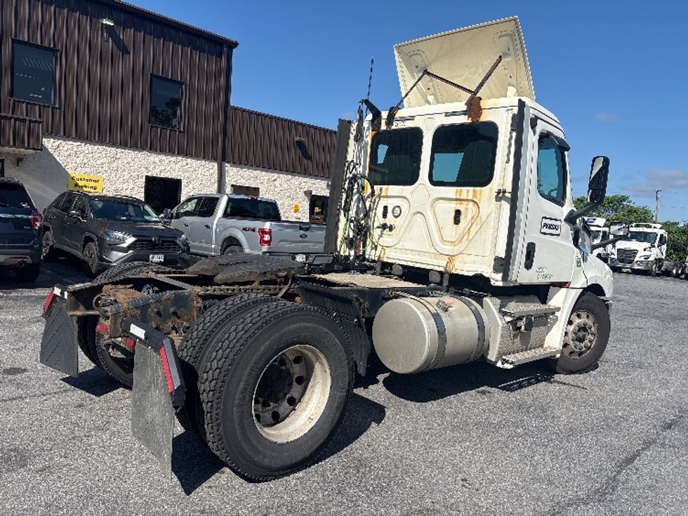 Day Cab Tractor-Heavy Duty Tractors-Freightliner-2019-T12642ST-Montgomery-NY-381,269\n\t\tmiles-$ 36,750 - Image 7
