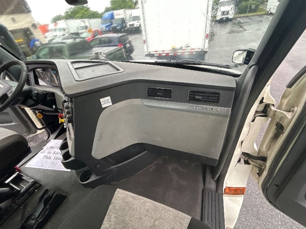 Day Cab Tractor-Heavy Duty Tractors-Freightliner-2019-T12642ST-Montgomery-NY-392,320\n\t\tmiles-$ 36,250 - Image 13