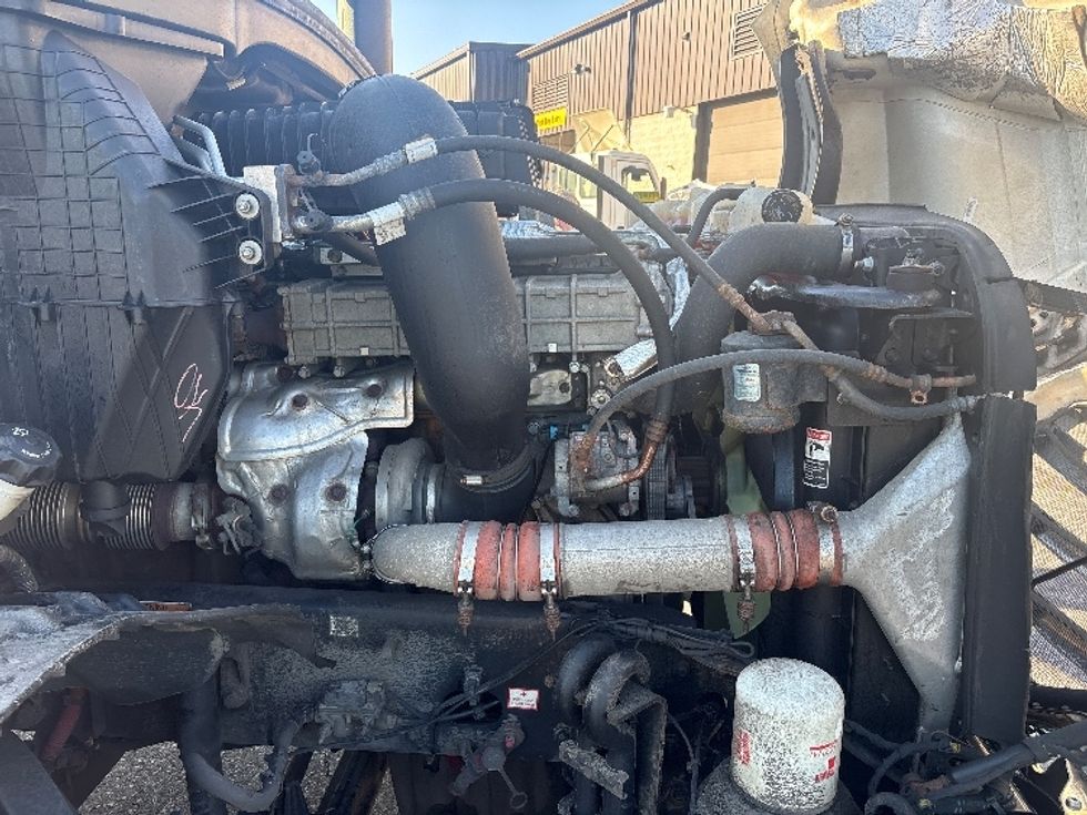 Day Cab Tractor-Heavy Duty Tractors-Freightliner-2019-T12642ST-Montgomery-NY-393,083\n\t\tmiles-$ 36,250 - Image 15