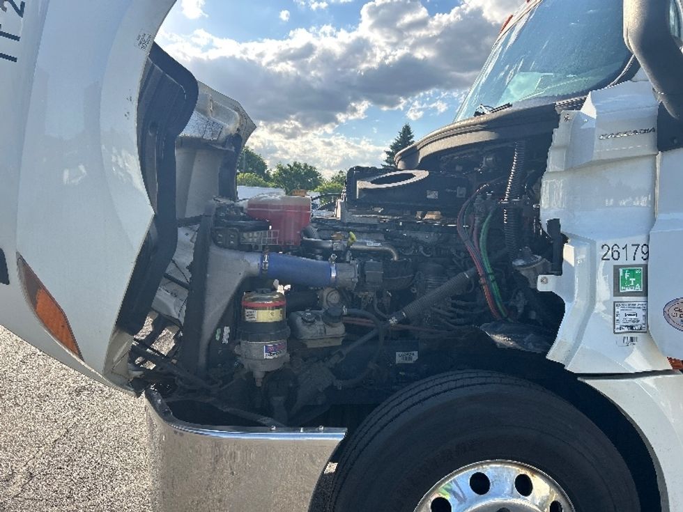 Day Cab Tractor-Heavy Duty Tractors-Freightliner-2019-T12642ST-Montgomery-NY-418,113\n\t\tmiles-$ 35,000 - Image 16