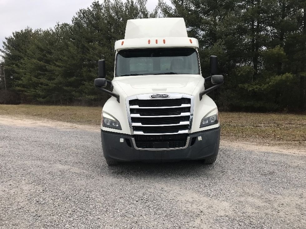 Day Cab Tractor-Heavy Duty Tractors-Freightliner-2019-T12642ST-Morristown-TN-205,253\n\t\tmiles-$ 46,250 - Image 2