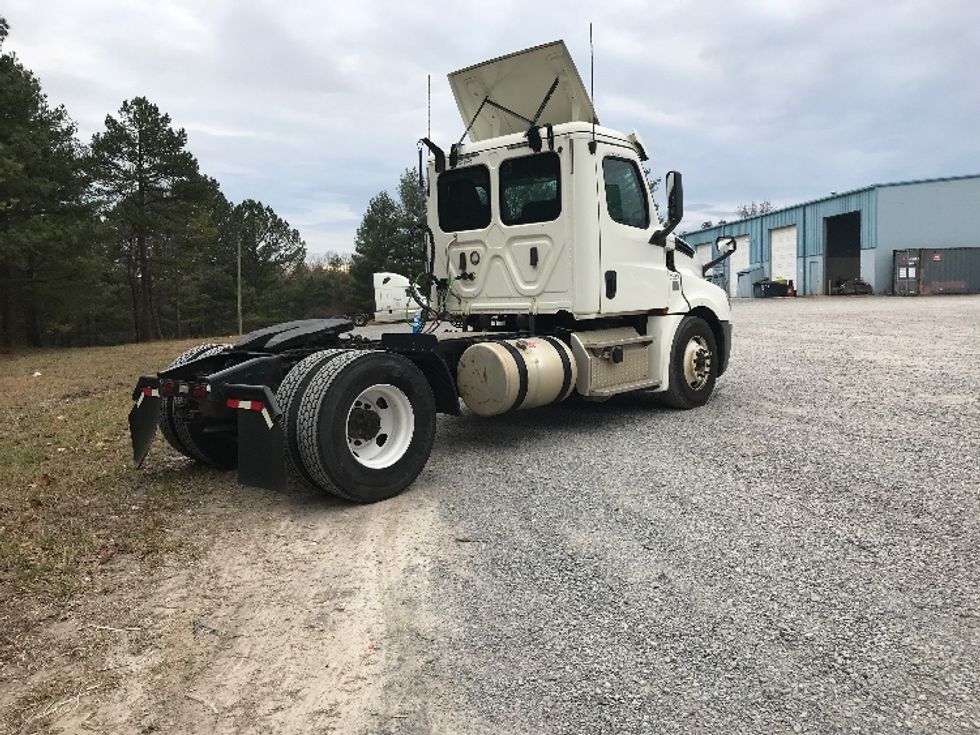 Day Cab Tractor-Heavy Duty Tractors-Freightliner-2019-T12642ST-Morristown-TN-205,253\n\t\tmiles-$ 46,250 - Image 7