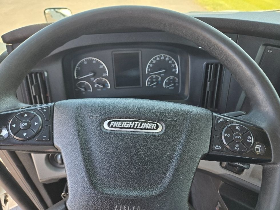 Day Cab Tractor-Heavy Duty Tractors-Freightliner-2019-T12642ST-Mount Pleasant-PA-653,006\n\t\tmiles-$ 22,500 - Image 11