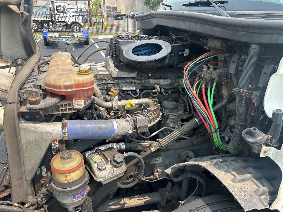 Day Cab Tractor-Heavy Duty Tractors-Freightliner-2019-T12642ST-North Bergen-NJ-478,449\n\t\tmiles-$ 29,250 - Image 16