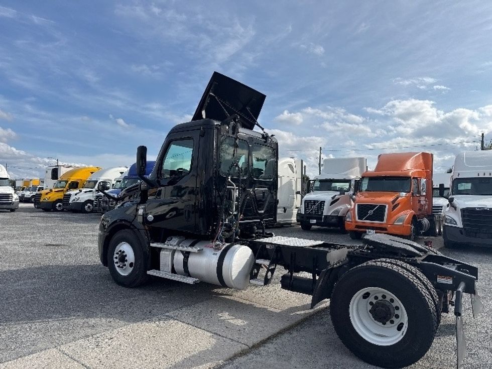 Day Cab Tractor-Heavy Duty Tractors-Freightliner-2019-T12642ST-Ocala-FL-106,105\n\t\tmiles-$ 43,750 - Image 5
