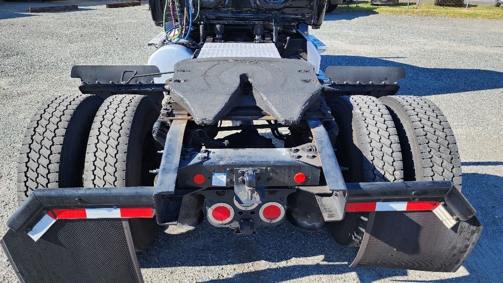 Day Cab Tractor-Heavy Duty Tractors-Freightliner-2019-T12642ST-Ocala-FL-120,951\n\t\tmiles-$ 50,250 - Image 6