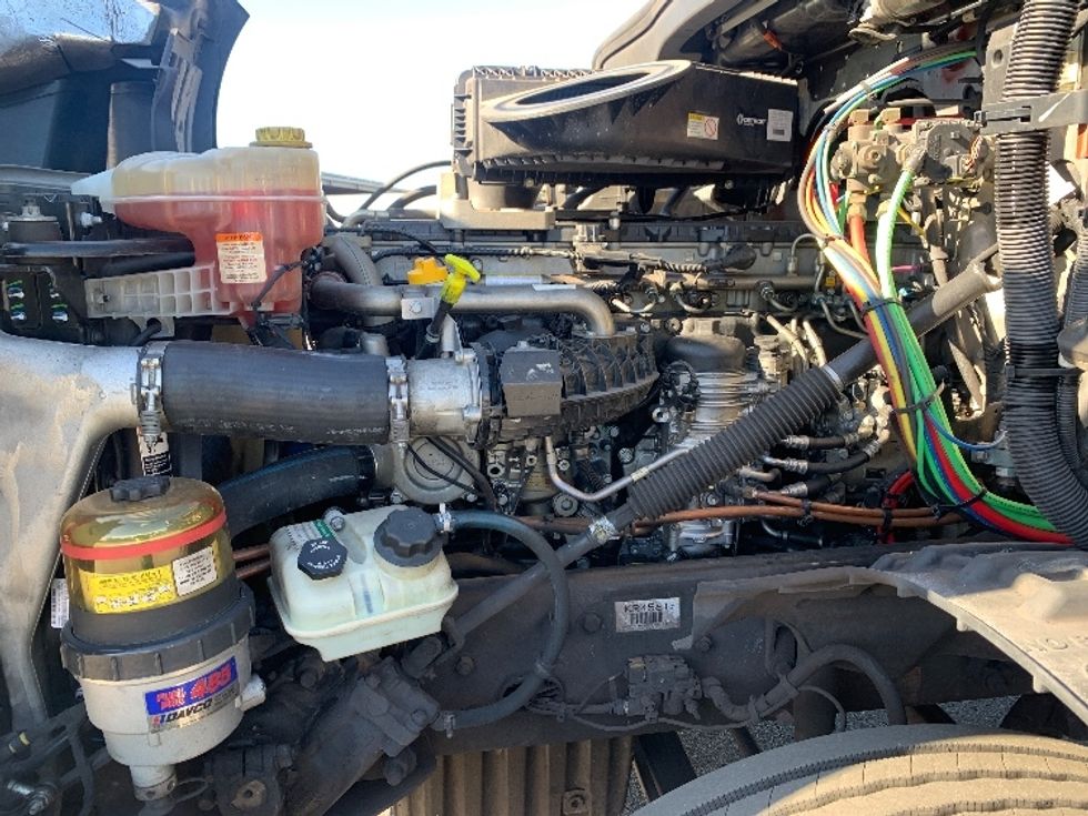 Day Cab Tractor-Heavy Duty Tractors-Freightliner-2019-T12642ST-Ocala-FL-130,546\n\t\tmiles-$ 50,250 - Image 16