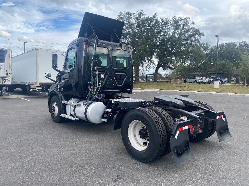 Day Cab Tractor-Heavy Duty Tractors-Freightliner-2019-T12642ST-Ocala-FL-130,546\n\t\tmiles-$ 50,250 - Image 5