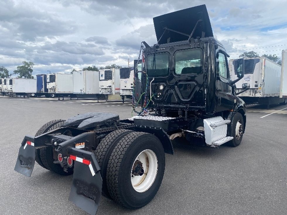Day Cab Tractor-Heavy Duty Tractors-Freightliner-2019-T12642ST-Ocala-FL-130,546\n\t\tmiles-$ 50,250 - Image 7