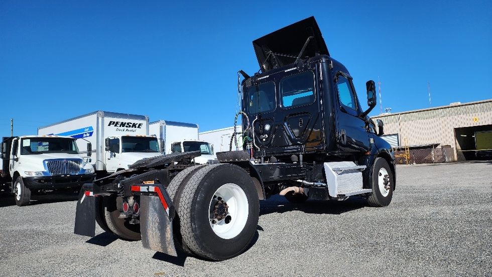 Day Cab Tractor-Heavy Duty Tractors-Freightliner-2019-T12642ST-Ocala-FL-137,940\n\t\tmiles-$ 42,750 - Image 7