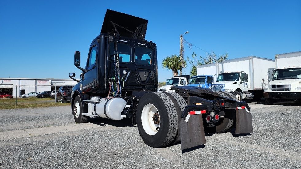 Day Cab Tractor-Heavy Duty Tractors-Freightliner-2019-T12642ST-Ocala-FL-145,905\n\t\tmiles-$ 49,750 - Image 5