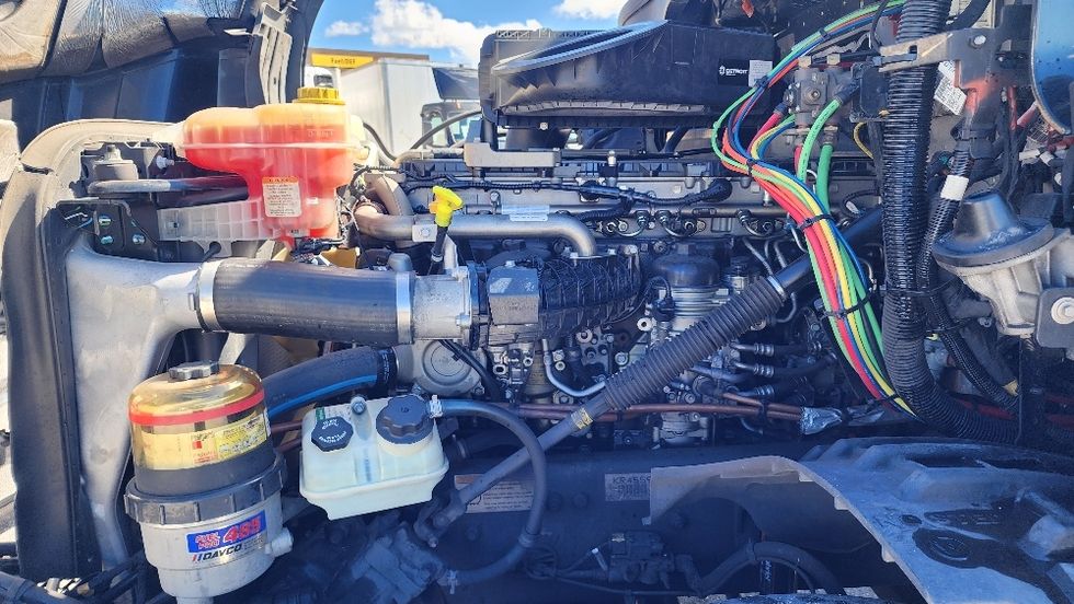 Day Cab Tractor-Heavy Duty Tractors-Freightliner-2019-T12642ST-Ocala-FL-154,820\n\t\tmiles-$ 49,250 - Image 15