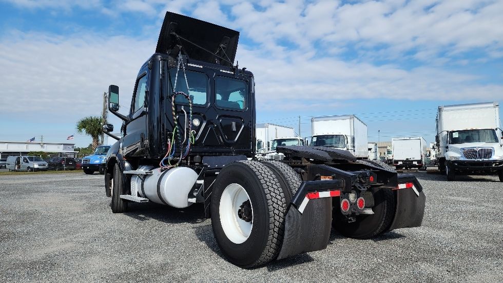 Day Cab Tractor-Heavy Duty Tractors-Freightliner-2019-T12642ST-Ocala-FL-168,501\n\t\tmiles-$ 48,500 - Image 5