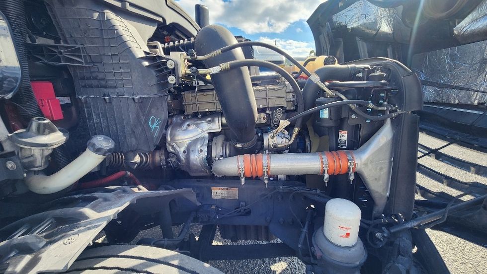 Day Cab Tractor-Heavy Duty Tractors-Freightliner-2019-T12642ST-Ocala-FL-181,084\n\t\tmiles-$ 48,000 - Image 15