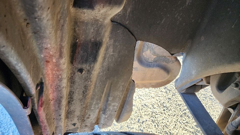 Day Cab Tractor-Heavy Duty Tractors-Freightliner-2019-T12642ST-Ocala-FL-216,219\n\t\tmiles-$ 46,000 - Image 20